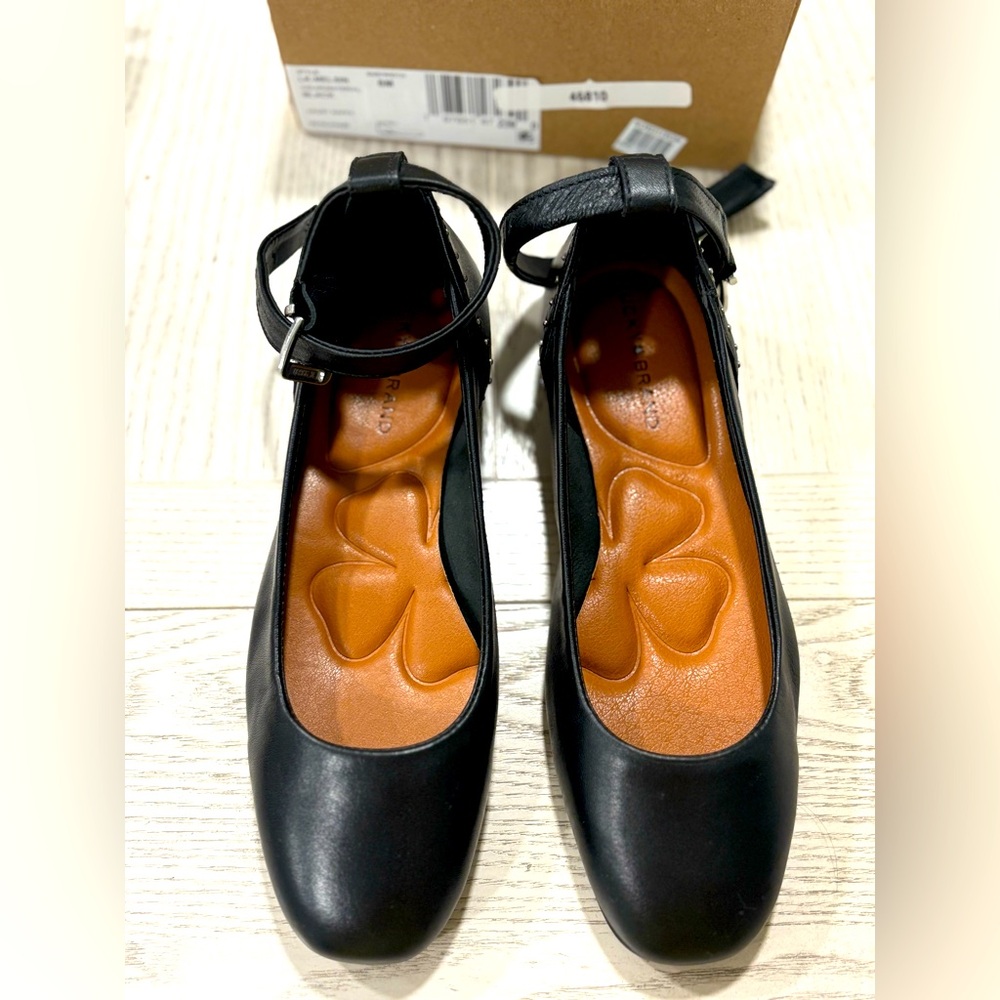 Size 6M Lucky Brand,
Black Ankle Strap Women's flats shoe
NEW IN BOX - Picture 6 of 10